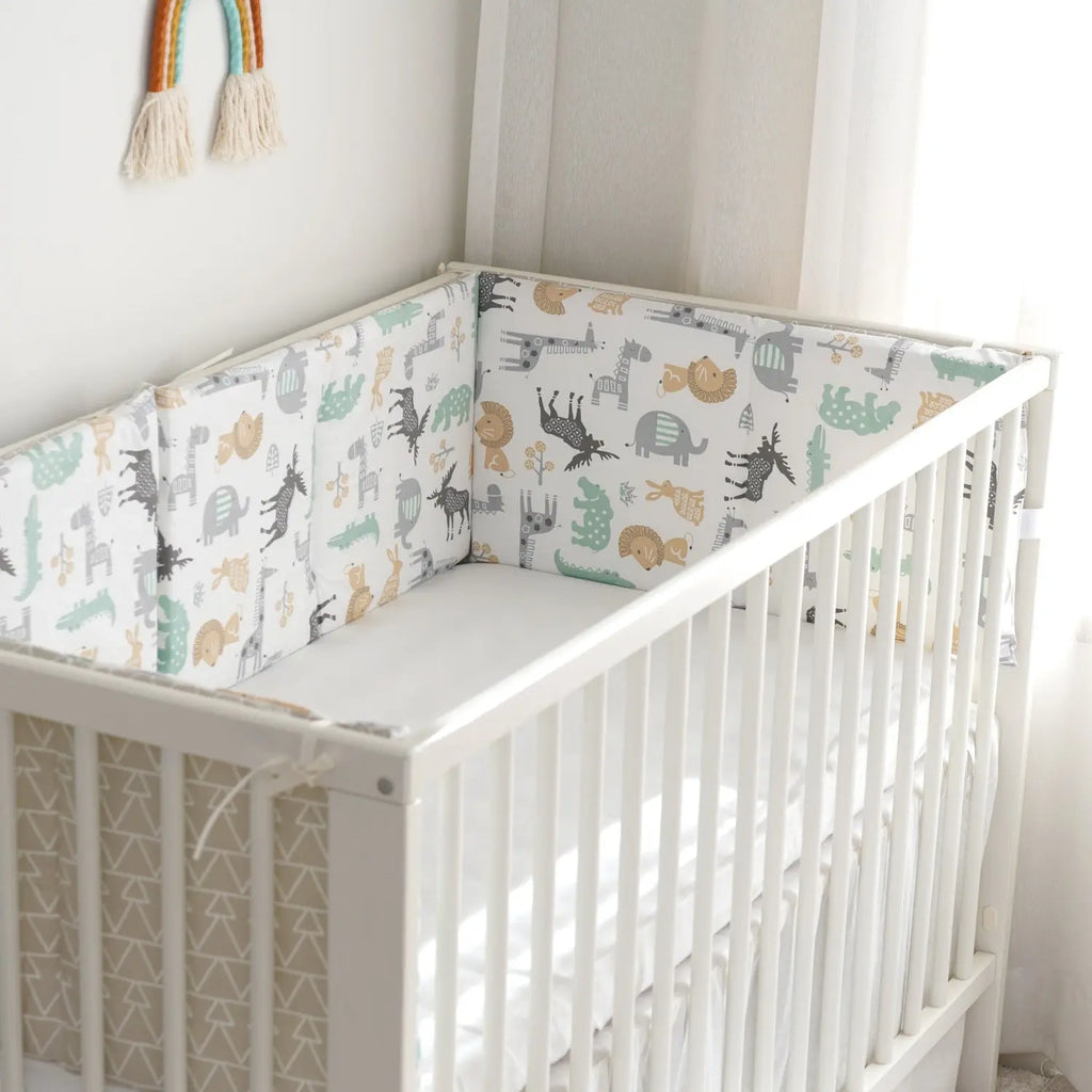 One-Piece Baby Crib Protector with Lovely Cartoon Prints, 120x30cm