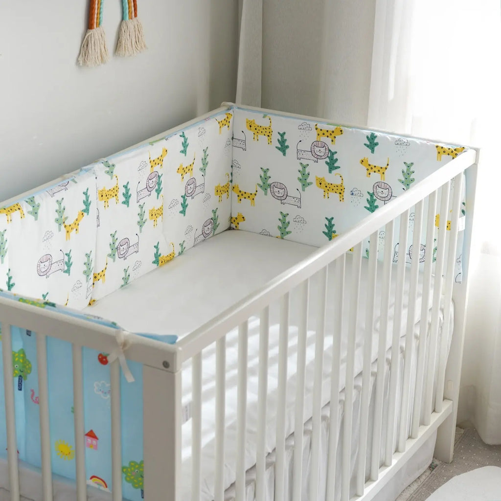 One-Piece Baby Crib Protector with Lovely Cartoon Prints, 120x30cm