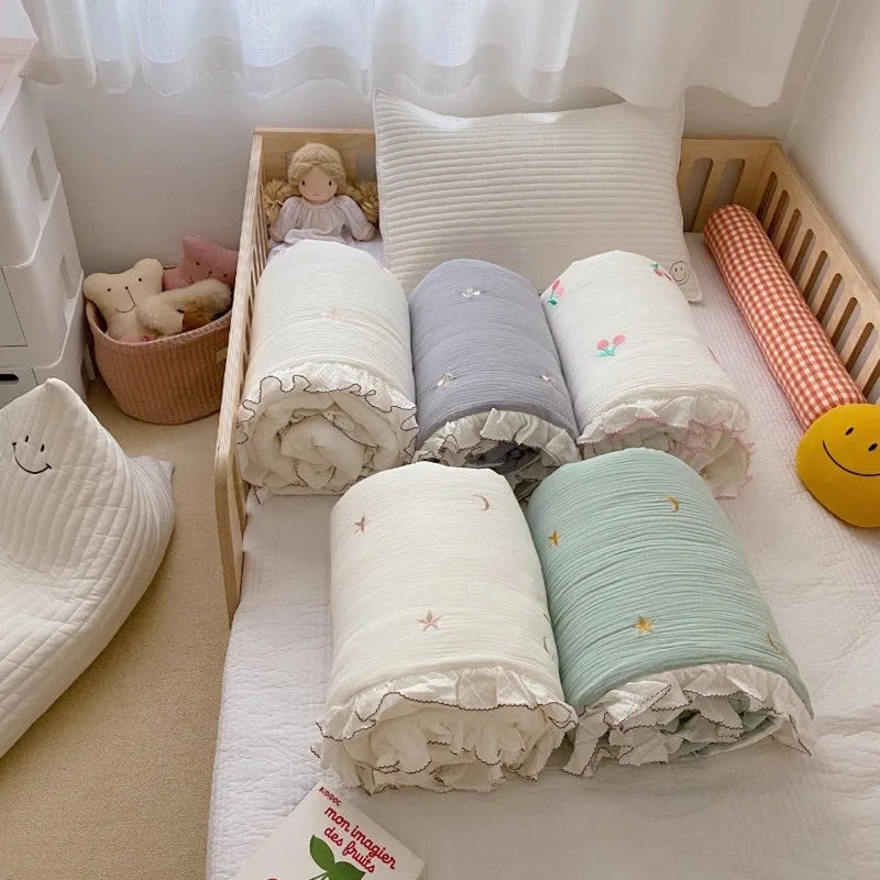 Le Caneton Ruched Muslin Blanket for Toddlers with Lovely Embroidery