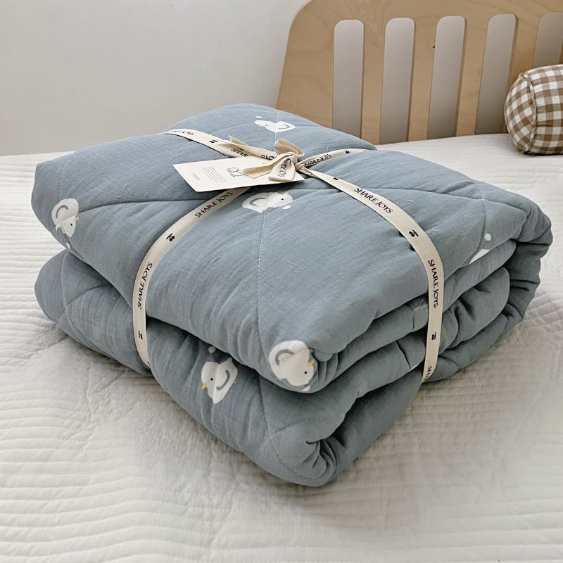 Warm & Thick Cotton Muslin Baby Quilt with Lovely Print